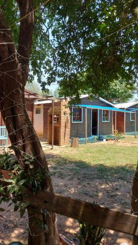 cabaña DOÑA ANGELA- monoambiente 4 personas (cabana DONA ANGELA- monoambiente 4 personas) in Ayolas