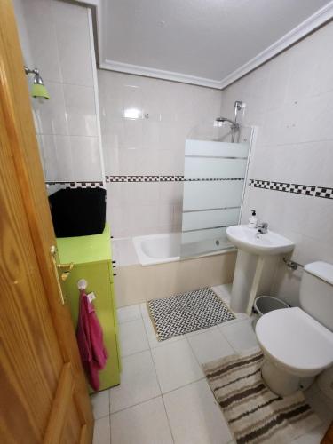 Apartment in La Mata Beach, La Mata (fotografie 10)