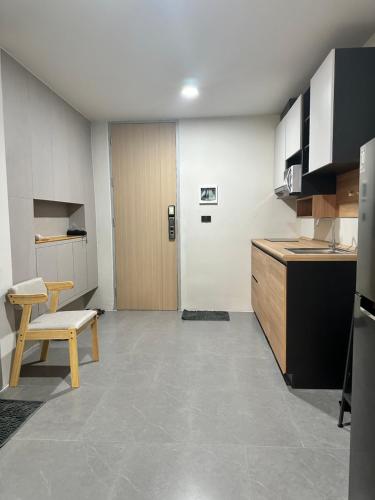 Apartment with View and Balcony image 2