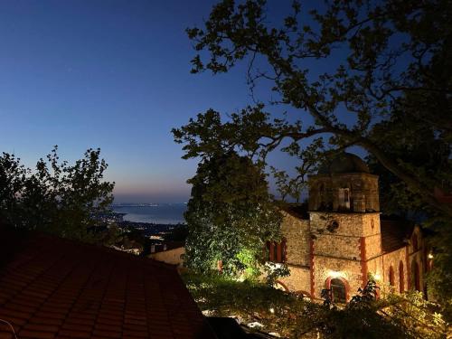 Το Ανώι, Palaios Panteleimon