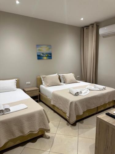 Deni's Hotel – Saranda, OR