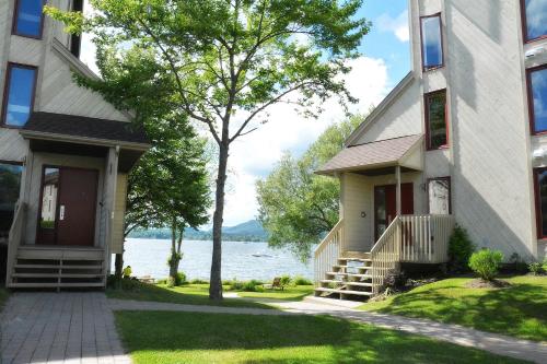 . Condos Memphrémagog