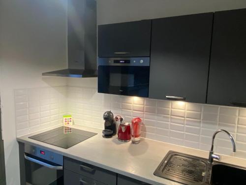 Kitchen, Paris - Stade de France in Villeneuve-la-Garenne