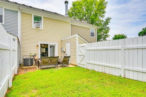 6 Mi to Dtwn Dog-Friendly Clarksville Home! in Clarksville, USA