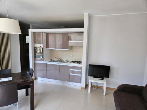 One-Bedroom Apartment image 10
