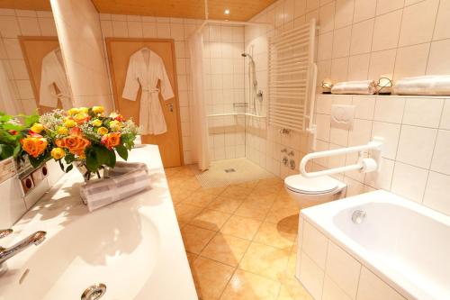 Ferienwohnung Anna - Annehmlichkeiten von 4-Sterne Familien-und Wellnesshotel Viktoria konnen mitg 20m von Rubi entfernt