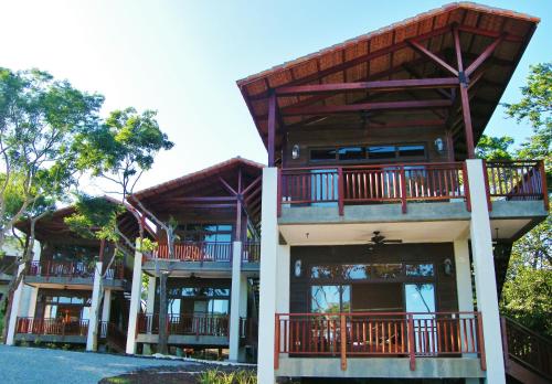 Pacaya Lodge and Spa