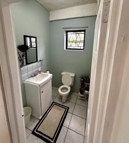 Breezy Lucian Bliss in โครินท์