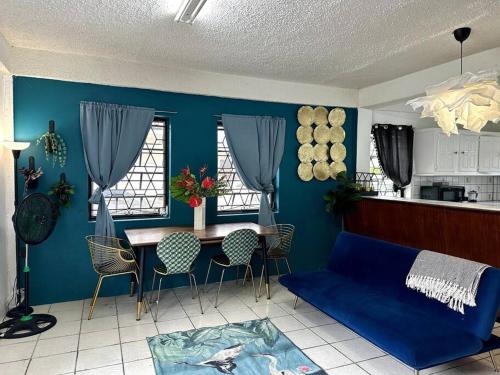 Breezy Lucian Bliss in โครินท์