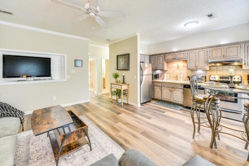 Huntsville Condo with Patio Near Redstone Arsenal! in Huntsville, USA