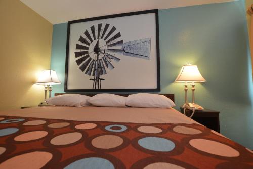 Super 8 by Wyndham Midwest City OK, Мидуэст-Сити (фото 2)