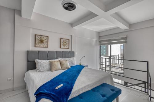 Bianca 903 Loft at Morgan Residences in Libertad