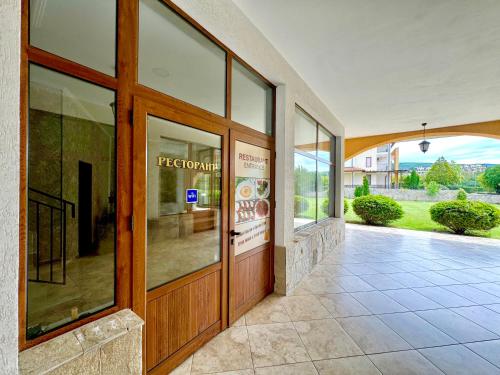 Restaurant, Arkite Complex in Kosharitsa