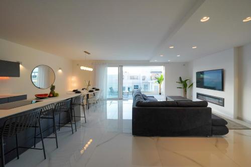 Luxury brand new holiday apartments TOP location 3