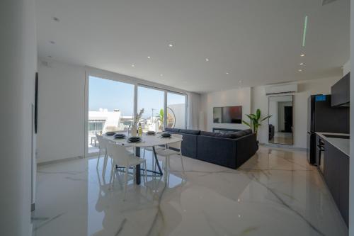 Luxury brand new holiday apartments TOP location 1