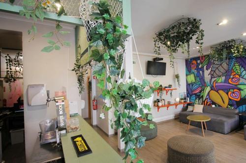 Hub Lisbon Patio Hostel - image 8