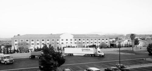 Motel 6 Hesperia, CA - West Main Street - I-15 in 希斯皮里亞