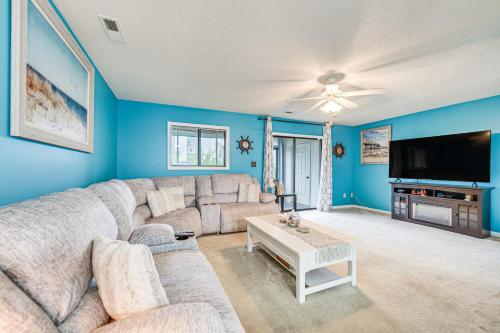 Retreat with Pool 5 Mi to Surf Golf and Beach Club in Little River, USA