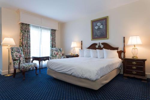 584151005 Bluenose Inn - Bar Harbor Hotel