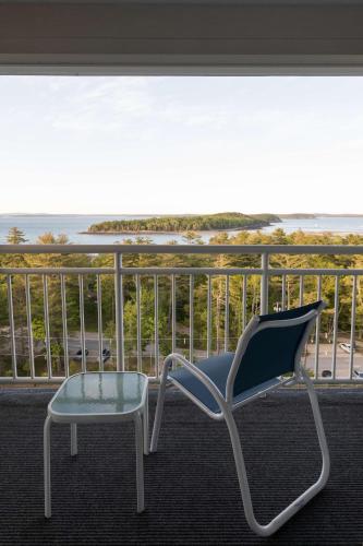 584151324 Bluenose Inn - Bar Harbor Hotel