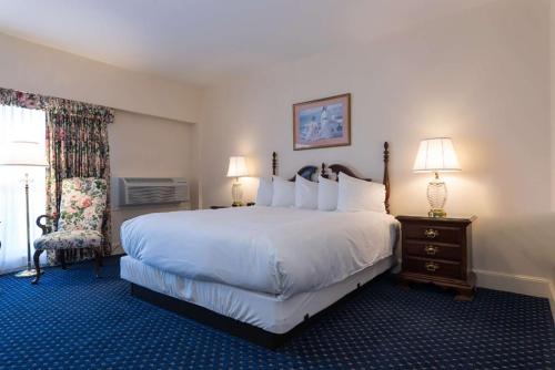 584151426 Bluenose Inn - Bar Harbor Hotel