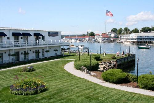Boothbay Harbor Inn - image 44