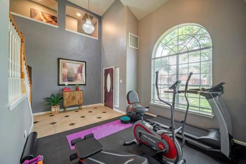 Beautiful 4-bedroom House with Nice Backyard in Houston, USA