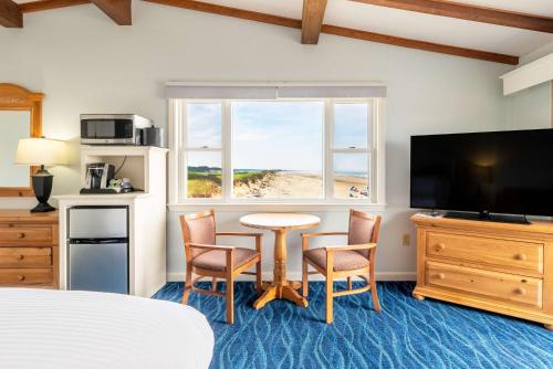 Norseman Resort on the Beach - image 23