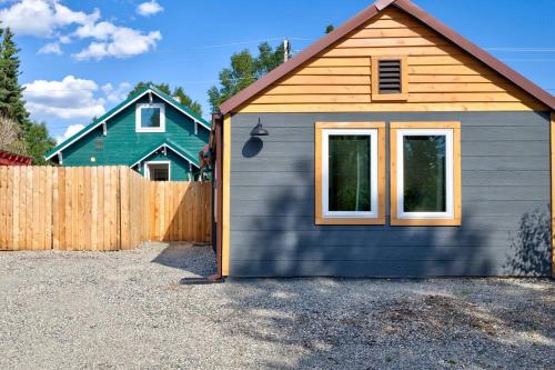 CB Cozy Alaskan Getaway Minutes from Downtown