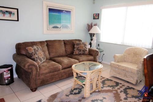 Madeira Beach Tropic Breeze Unit 11 Second Floor in St Pete Beach, USA