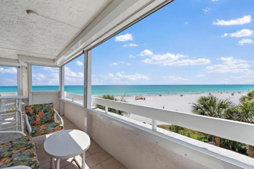 สภาพแวดล้อมโดยรอบ, Redington Towers 3F 2BD 2BA Beachfront in เรดดิงตัน ชอร์ส (FL)