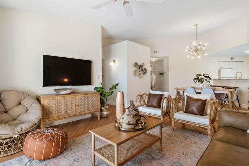 Newly Updated 2 Bedroom Isla Del Sol Vista Verde in Point Brittany, USA