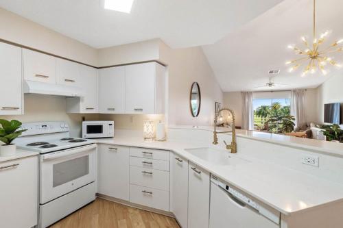 Newly Updated 2 Bedroom Isla Del Sol Vista Verde in Point Brittany, USA