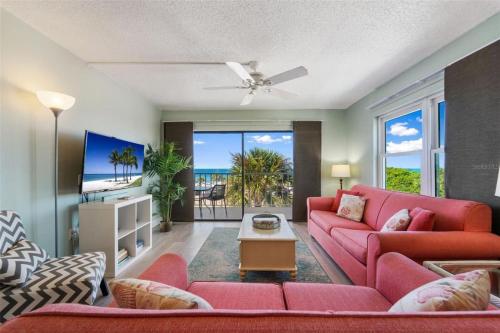 La Coquina 306 Beachside Comfort 2BD 2BA in St Pete Beach, USA