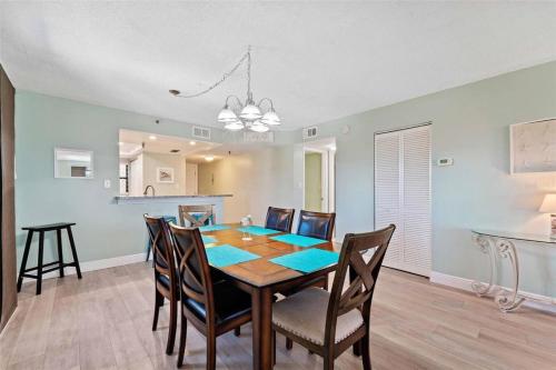 La Coquina 306 Beachside Comfort 2BD 2BA in St Pete Beach, USA