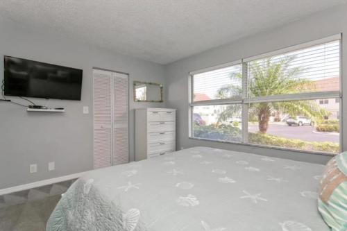 Vista Verde East 8-164 in Point Brittany, USA