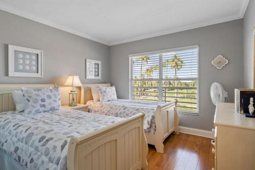 NEW Stunning Bahia Vista Condo 8 410 in Tierra Verde, USA