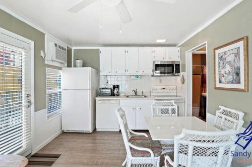 Sea Rocket 15 - 2nd Floor Retreat in St Pete Beach, USA