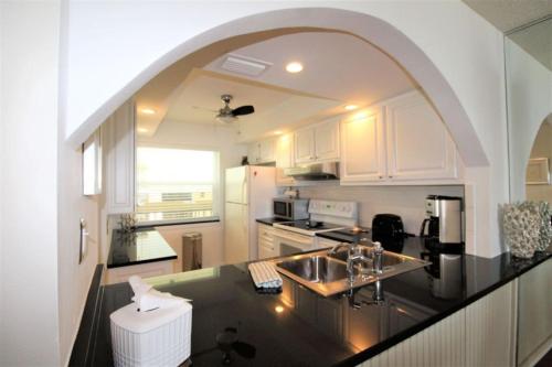 St Pete Isla Del Sol Casa G 207 Bay Front 2 2 in Point Brittany, USA