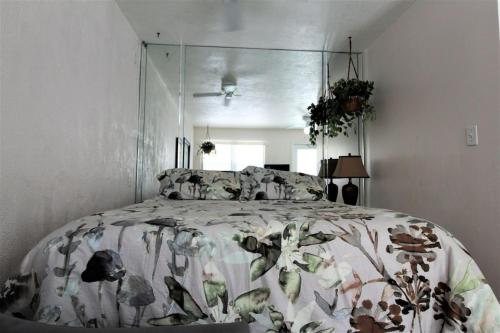 Sea Rocket 2 - Ground Floor Paradise in North in St Pete Beach, USA