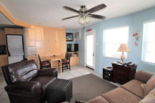 Sea Rocket 0 Cozy 1BD 1BA Oasis in North in St Pete Beach, USA