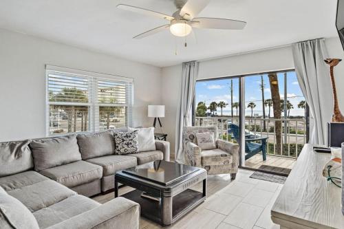 La Coquina 101 Charming 2BD 2BA Across from the in St Pete Beach, USA