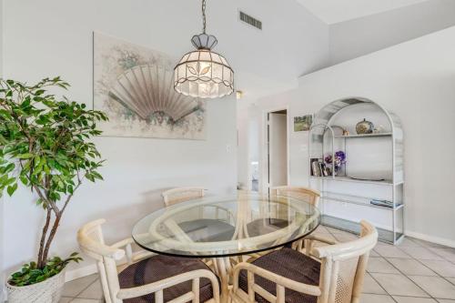 St Pete Isla Vista Verde E 3 219 Corner Unit 2 2 in Point Brittany, USA