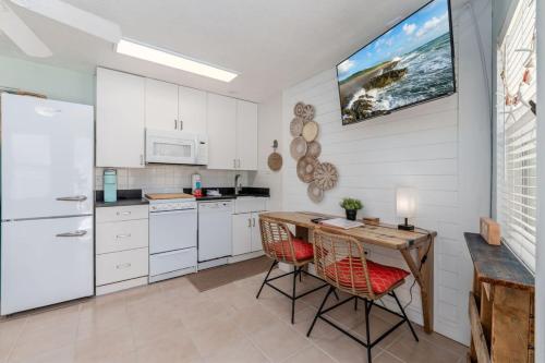 Newly Updated Sea Rocket 4 Ground Floor in St Pete Beach, USA