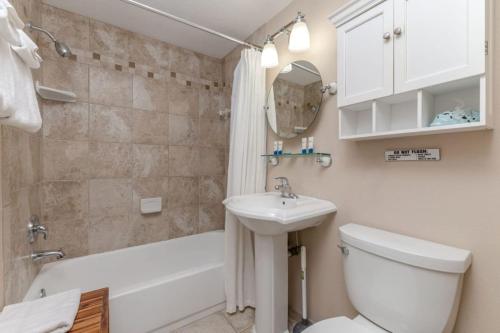 Ground Floor Beach Front Excellence SR 7 in St Pete Beach, USA