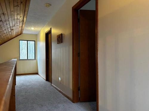 The Cabin-walk to the beach in Terra Alta