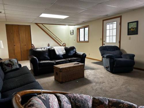 The Cabin-walk to the beach in Terra Alta