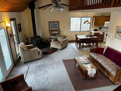 The Cabin-walk to the beach in Terra Alta