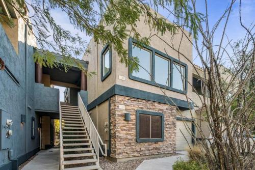Luxury 3 Bedroom Office Den Condo Fountain Hills in Fountain Hills