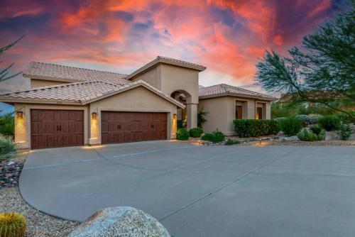 AZ Desert Views Pool Spa Sleep 8 in Fountain Hills